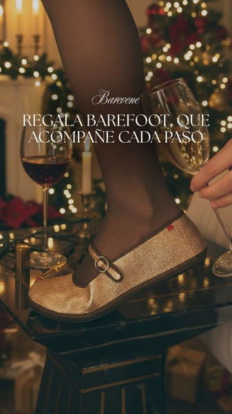 ballet flats, flat shoes, slip on shoes, dress flats, mary jane flats, glitter flats, brand awareness, sale promotion, lifestyle, editorial, luxurious, warm, gold, brown, red, christmas